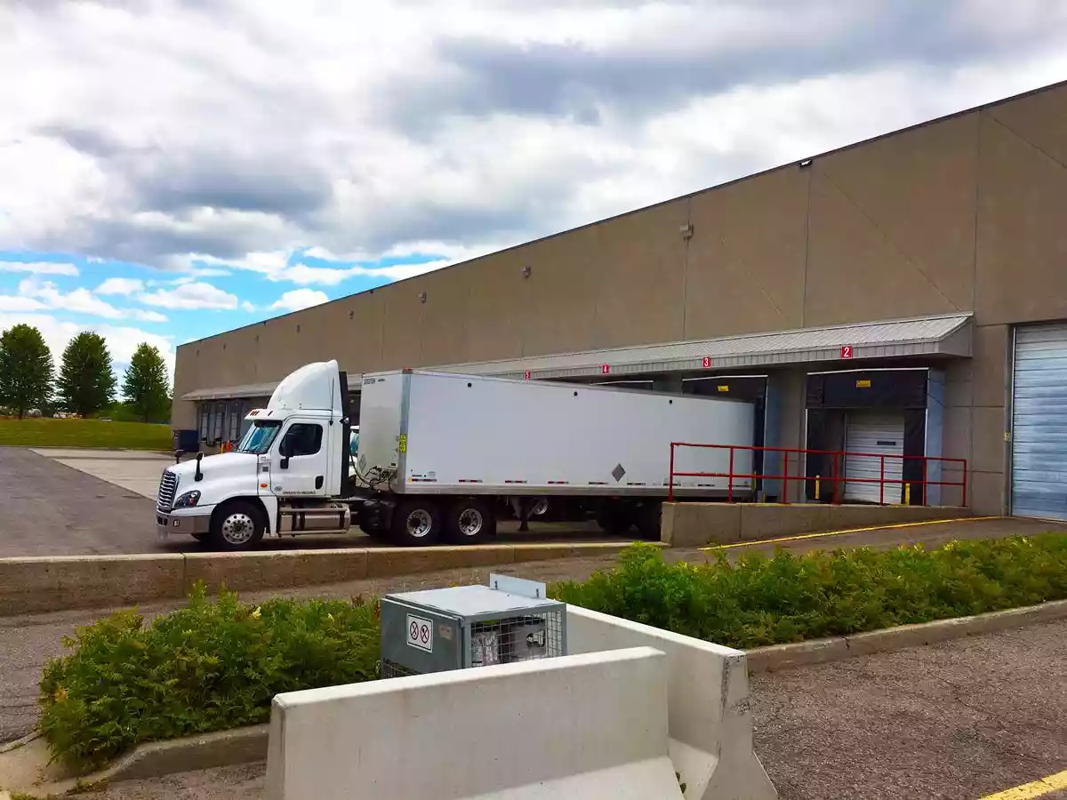 Ottawa - Warehouse/Distribution