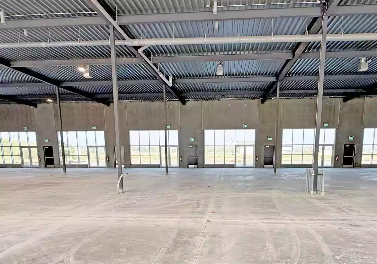 Okotoks - Warehouse/Distribution