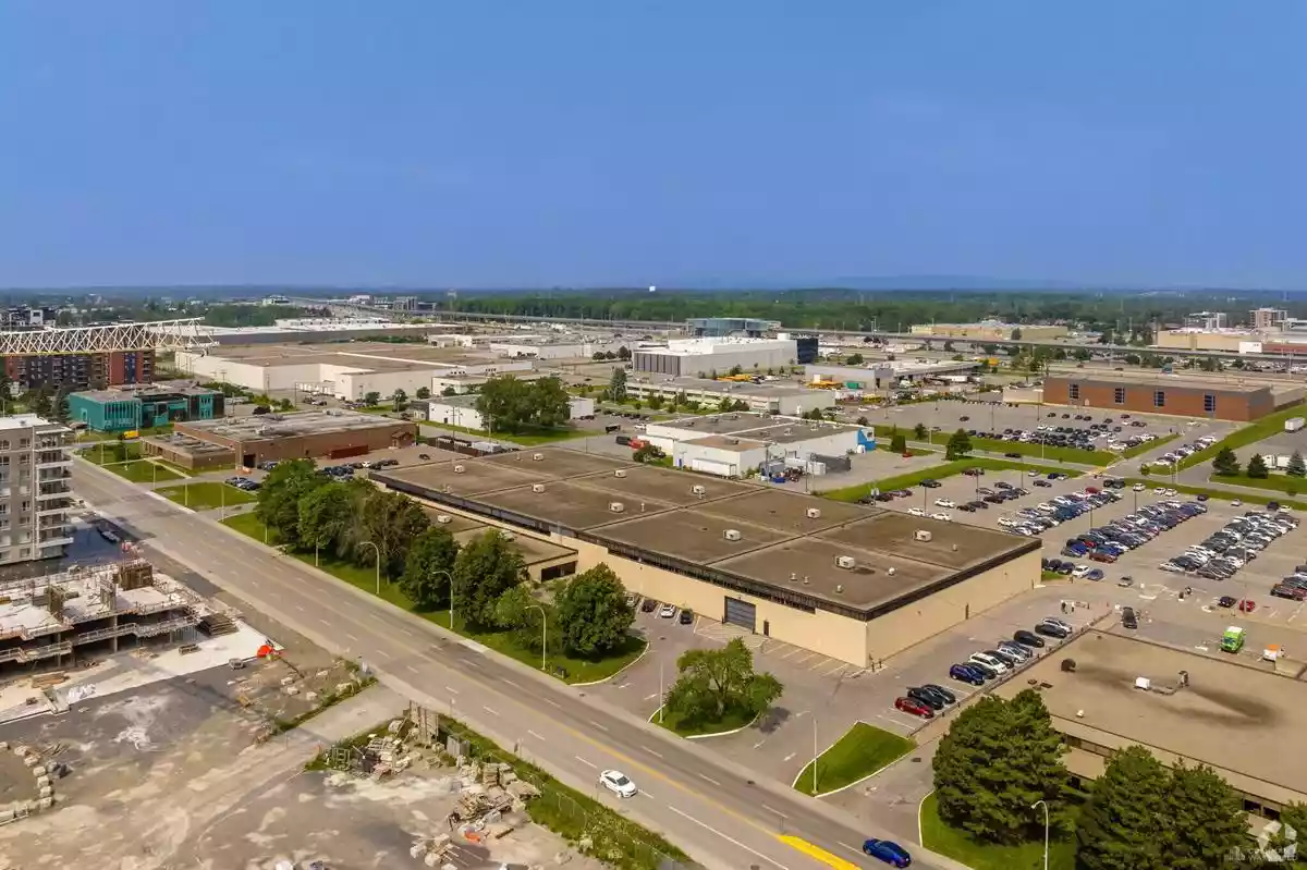 Pointe-Claire - Warehouse/Distribution