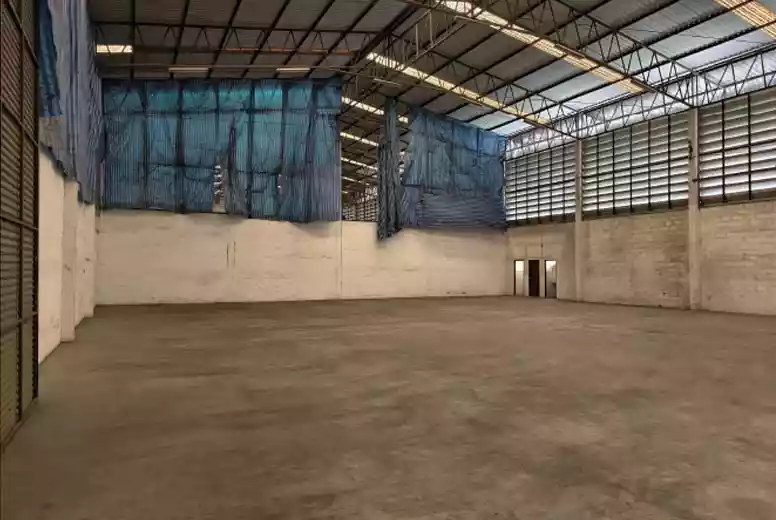  Warehouse for Lease 1,000 - 1,800 SQ.M. Near Laem Chabang Port, Chonburi
