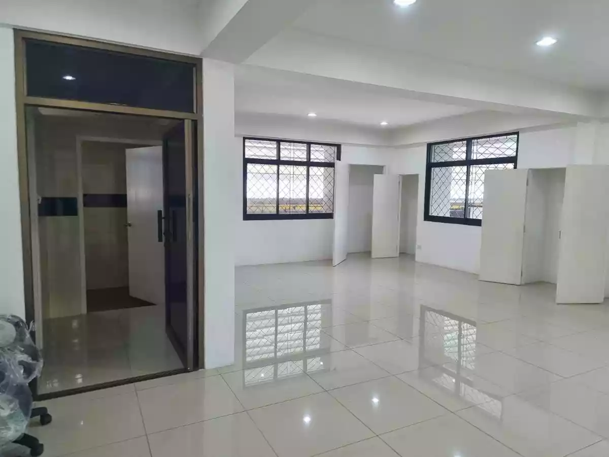 3,800 sq.m. Warehouse with Office for Lease Near Suvarnabhumi Airport, Samut Prakan