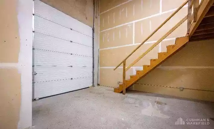Burnaby - Warehouse/Distribution