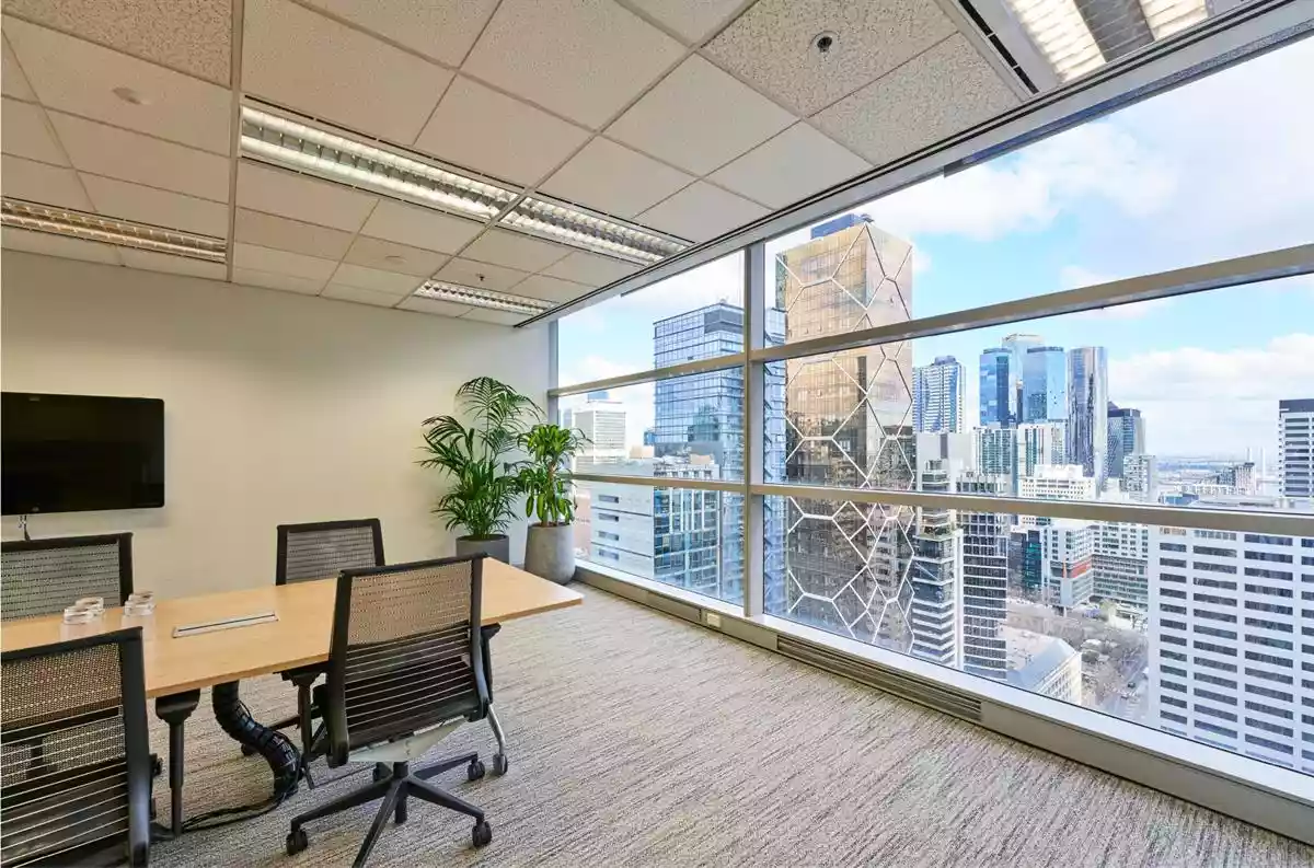 300 La Trobe St