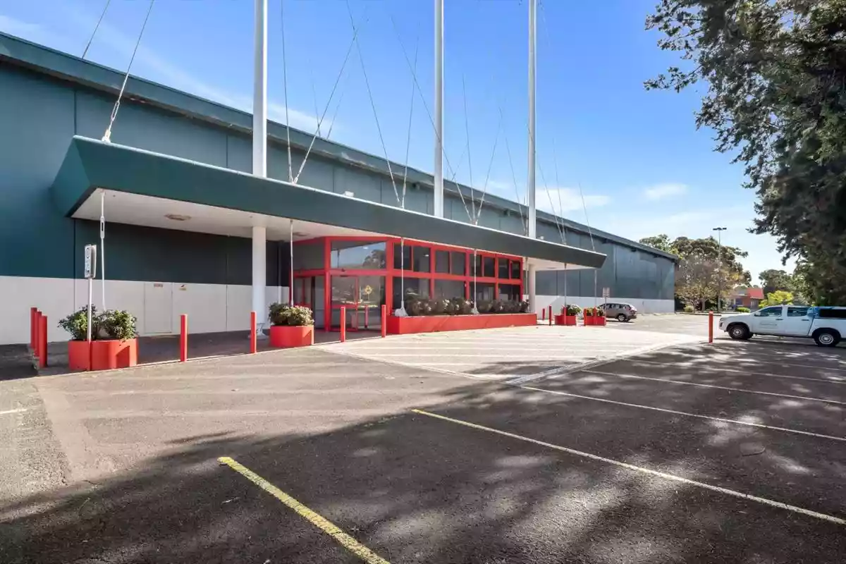 73-75 Gipps St