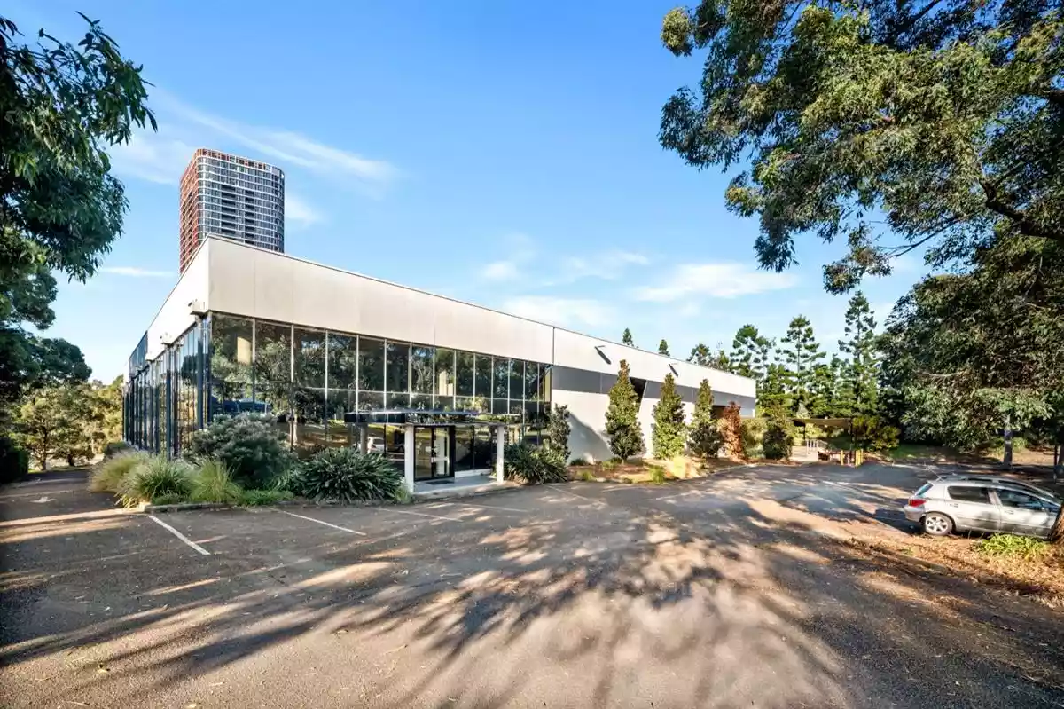 8 Figtree Drive