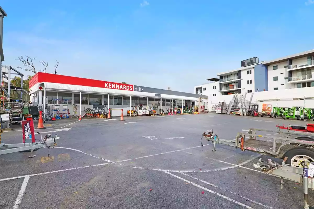 368-372 Charles Street