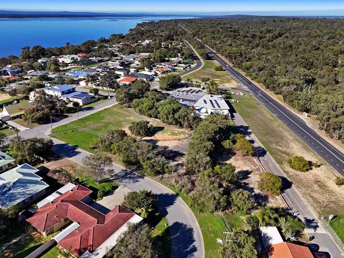 9 & 9a Tuart Close