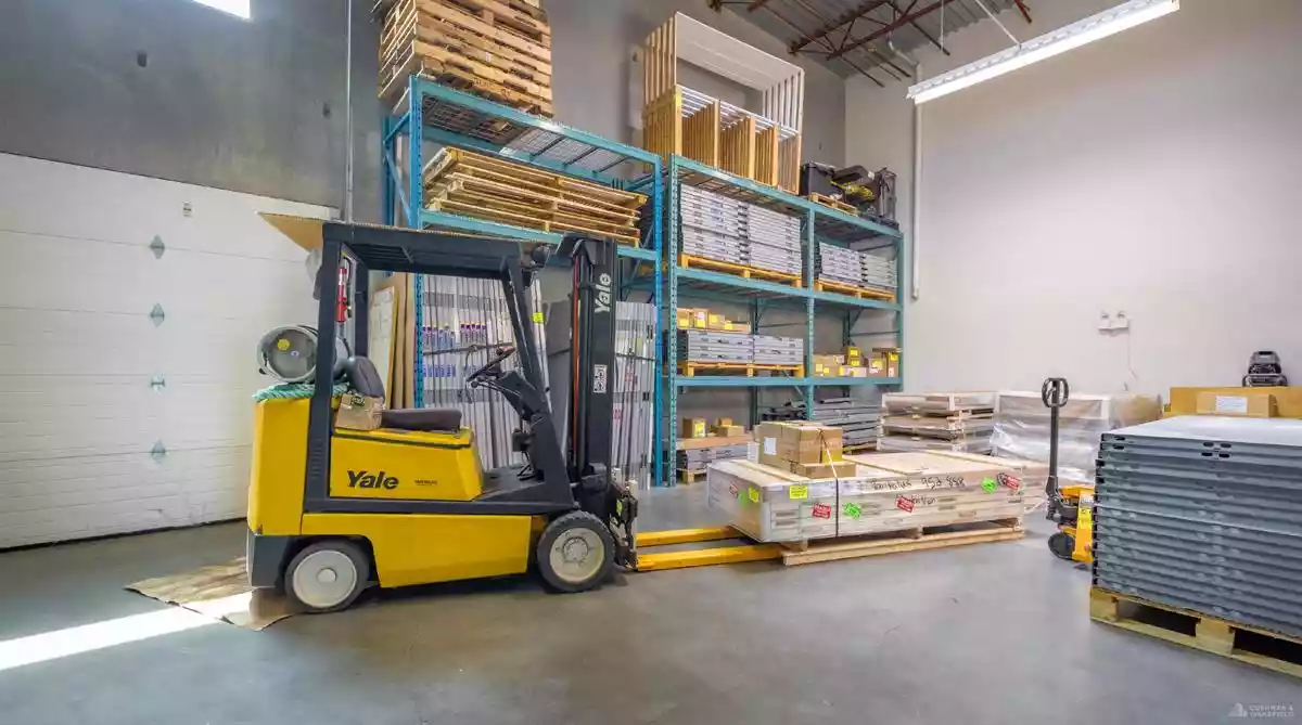North Vancouver - Manufacturing