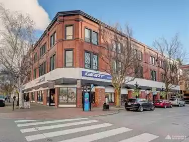 Victoria - Retail