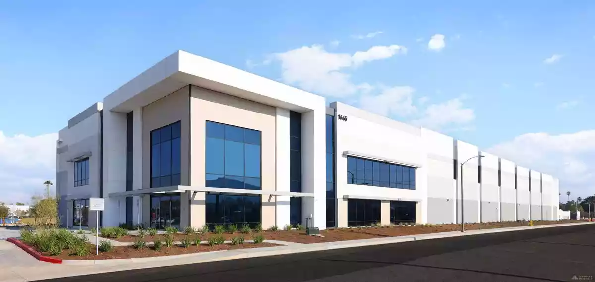 Corona - Warehouse/Distribution