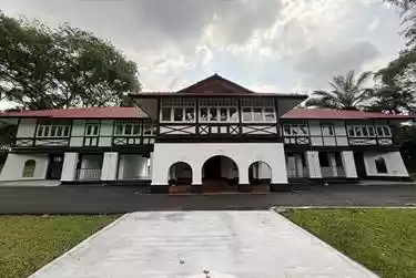 7 Ridley Park front view