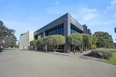 11 Kingston Park Court