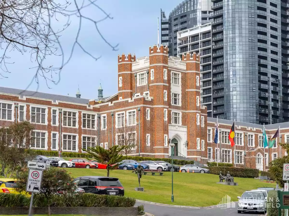 307-315 Toorak Road