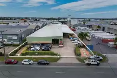 21 Leonard Crescent