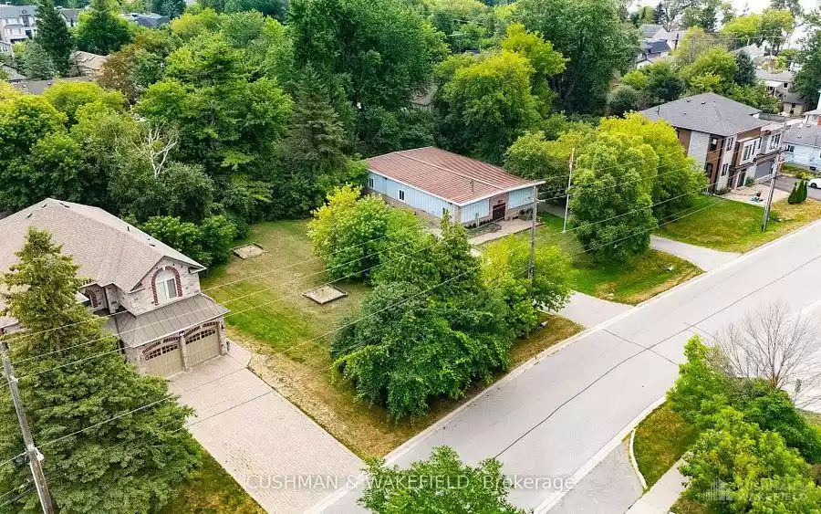 Richmond Hill - Land