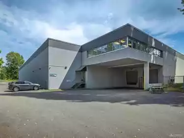 Coquitlam - Warehouse/Distribution