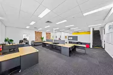 1&2/180 Northgate Road