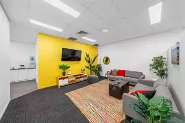 1&2/180 Northgate Road