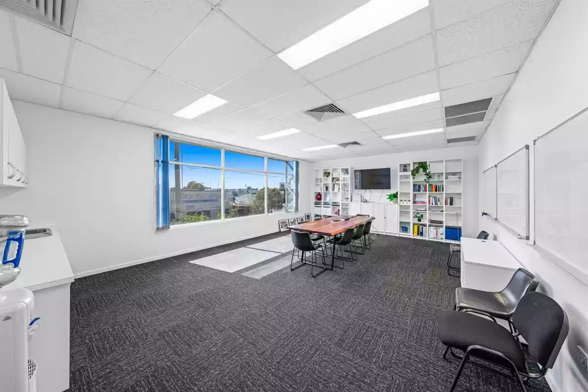 1&2/180 Northgate Road