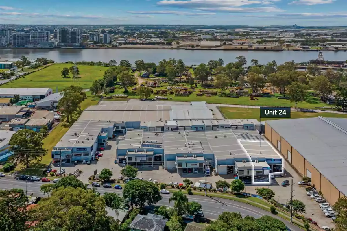 24/160 Lytton Rd