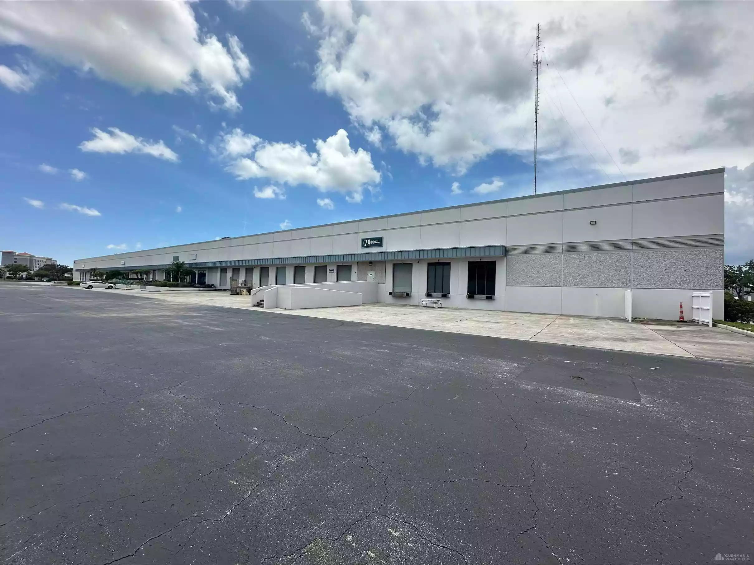 Oldsmar - Warehouse/Distribution