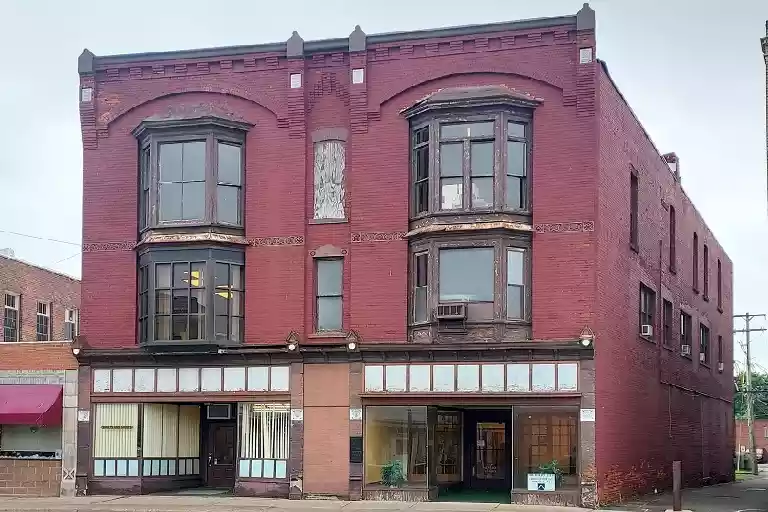 A1-7 Seneca Street