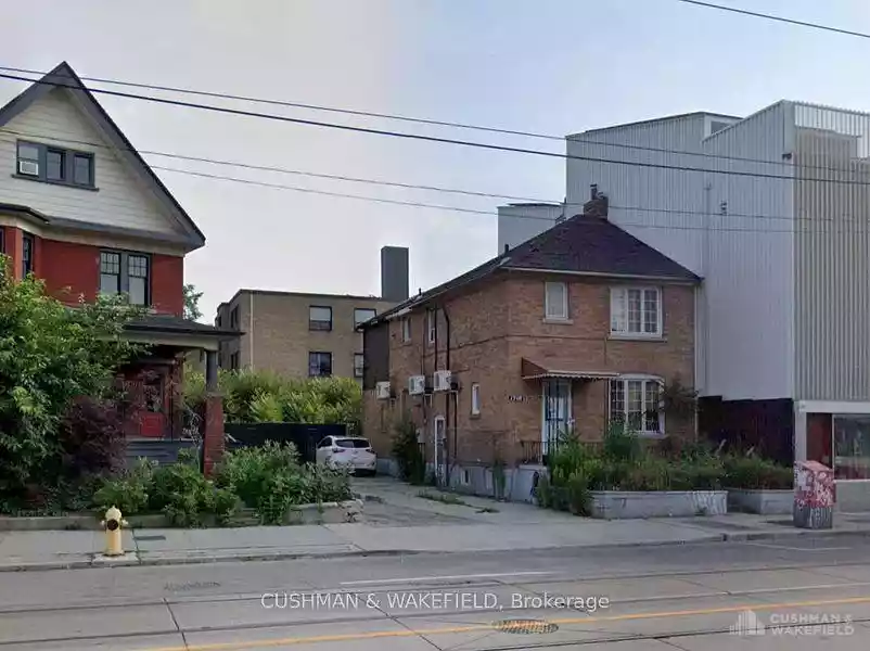 Toronto - Land