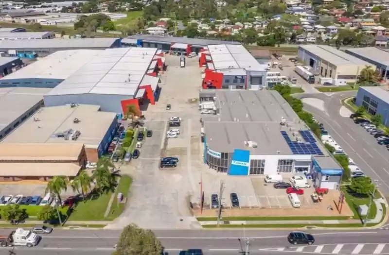 9/210 Robinson Road East