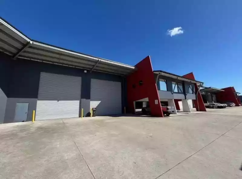 9/210 Robinson Road East