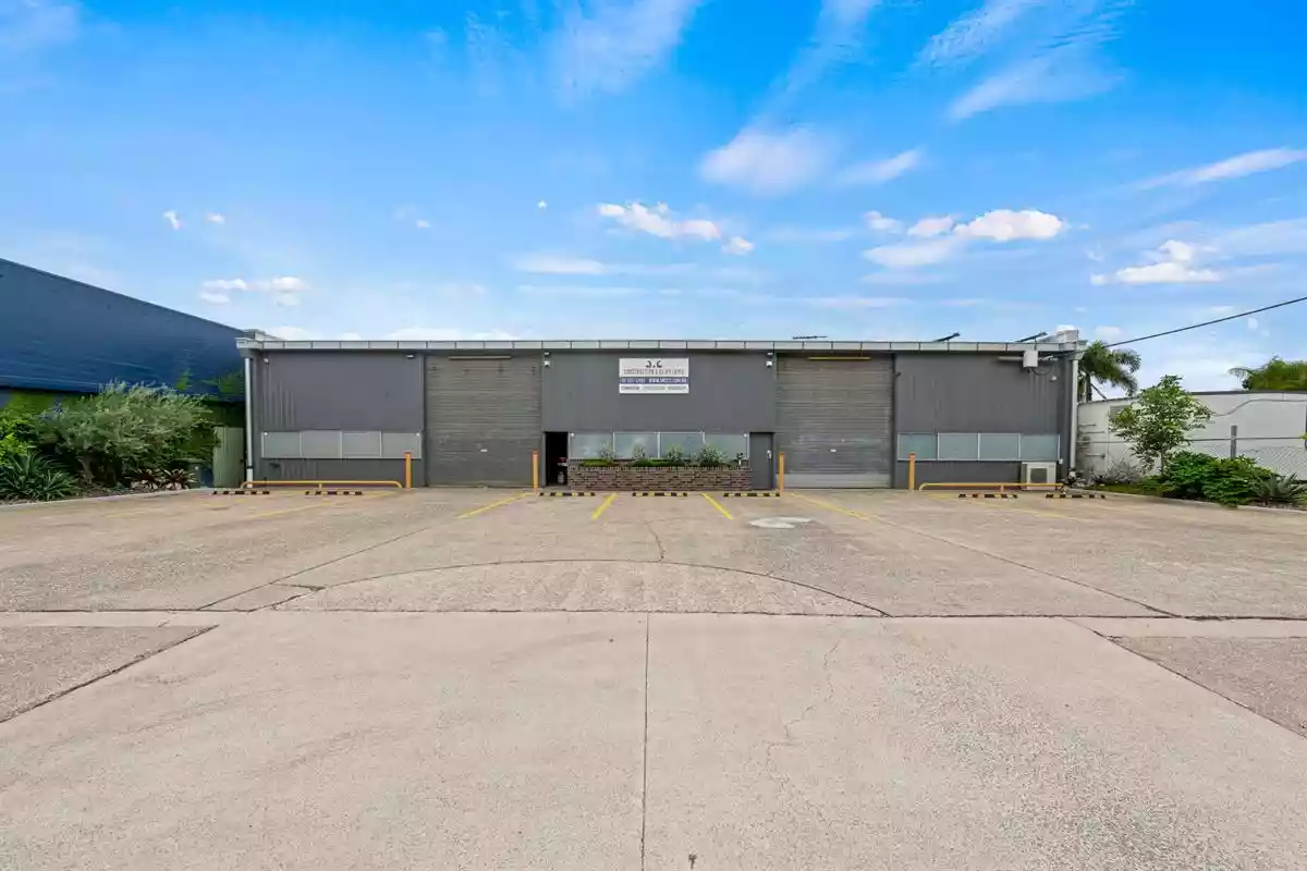 219-221 Elliott Road