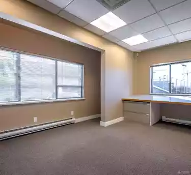 North Vancouver - Warehouse/Distribution