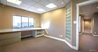 North Vancouver - Warehouse/Distribution
