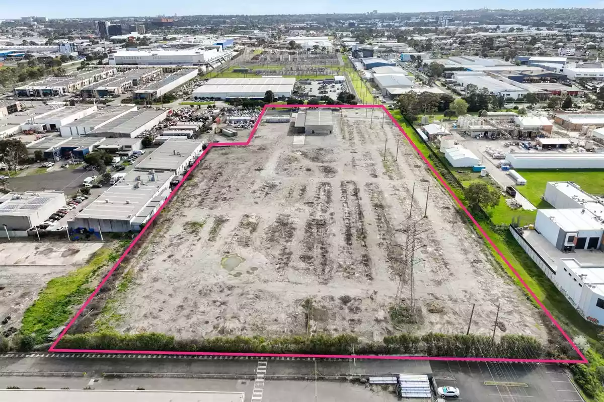 1596-1610 Centre Road