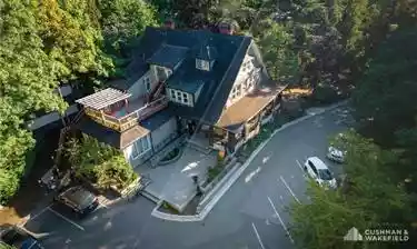 North Vancouver - Land