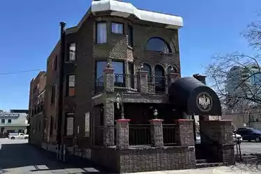 A1-297 Franklin Street