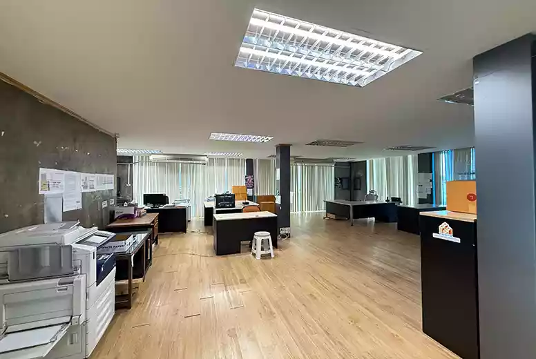 Factory for Sale 4,135 sqm. at Lum Luk Ka, Pathum Thani office