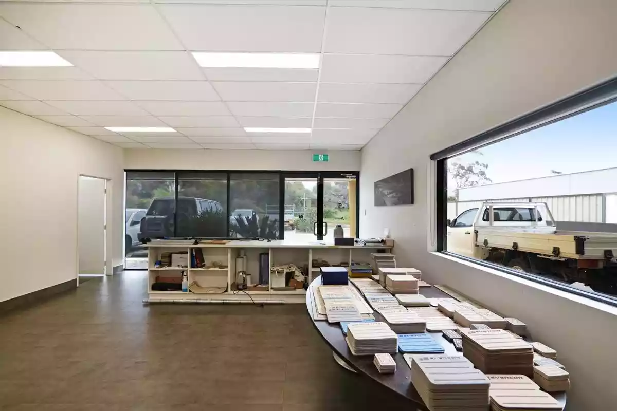 Unit 1/915 Cockburn Road