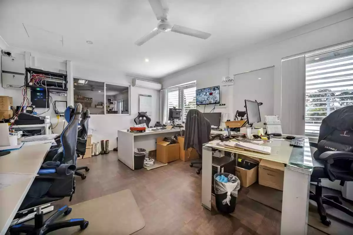 1505 Botany Road