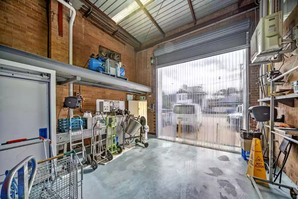 1505 Botany Road