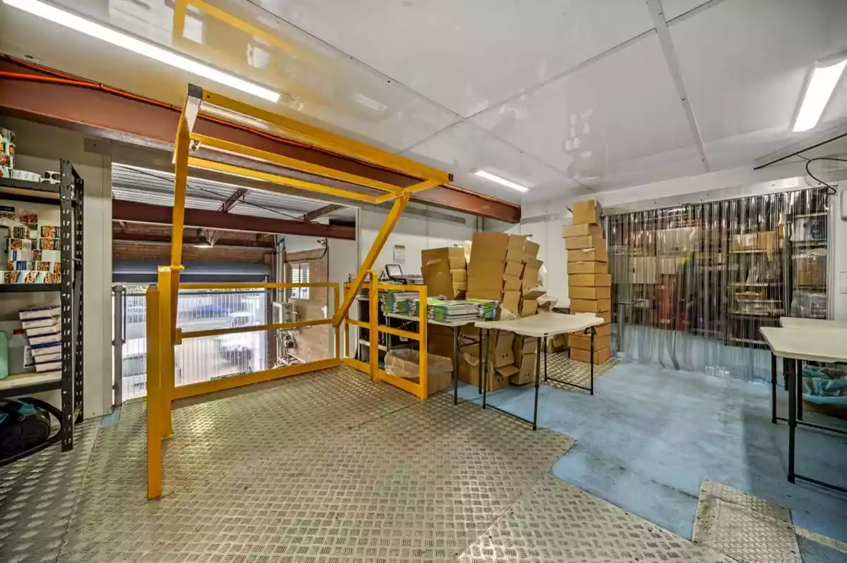 1505 Botany Road