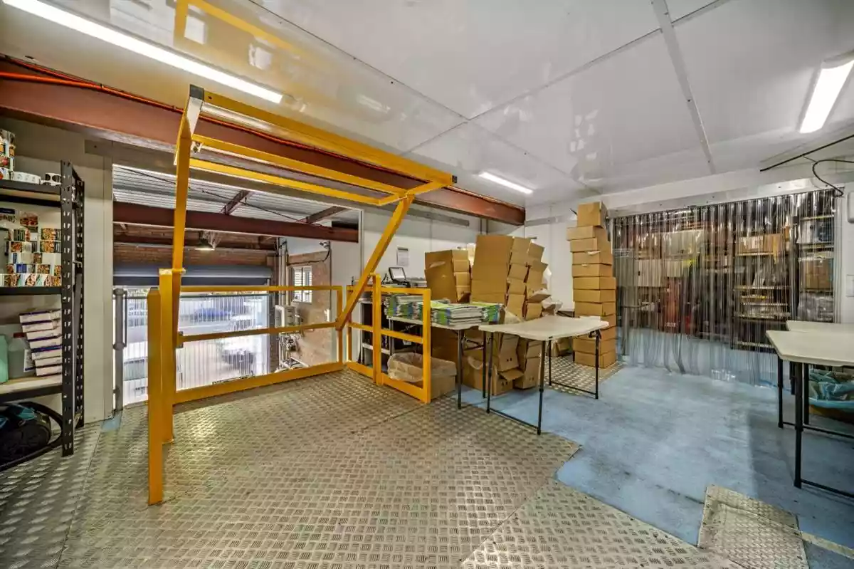 1505 Botany Road