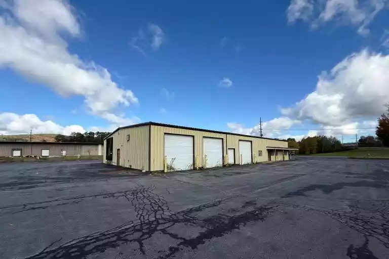 A1-105 Commerce Road