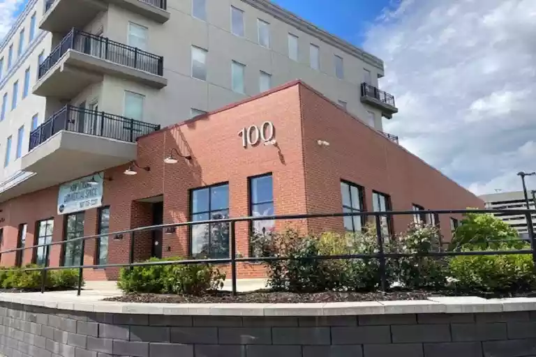 A1-100 Water Street West