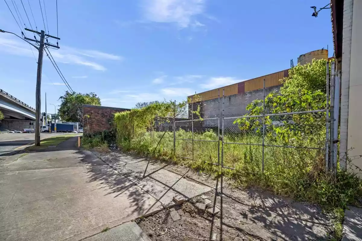 2 & 2A Fairford Rd