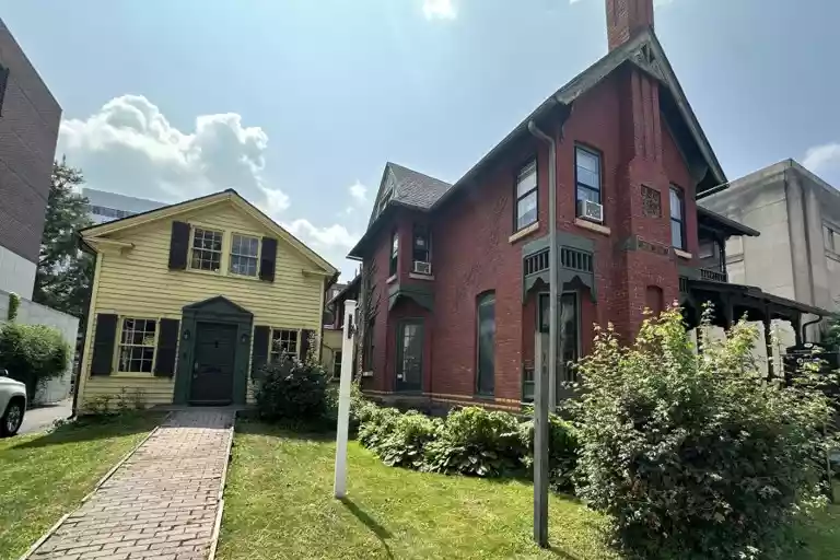 A1-109 Seneca Street East