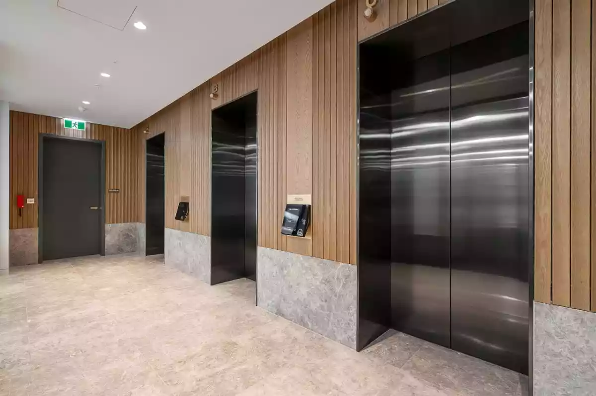 10.01/130 Little Collins St