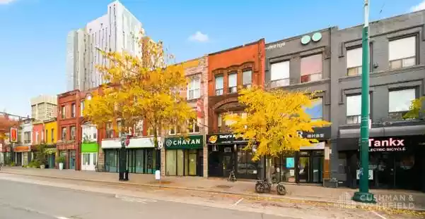 Toronto - Street Retail