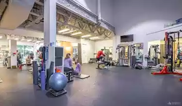 North Vancouver - Warehouse/Distribution