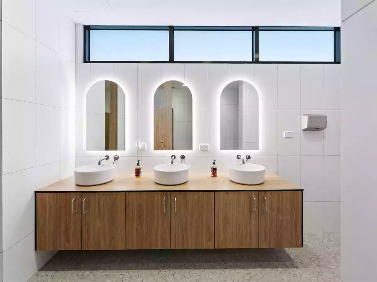 493 Mountain Highway