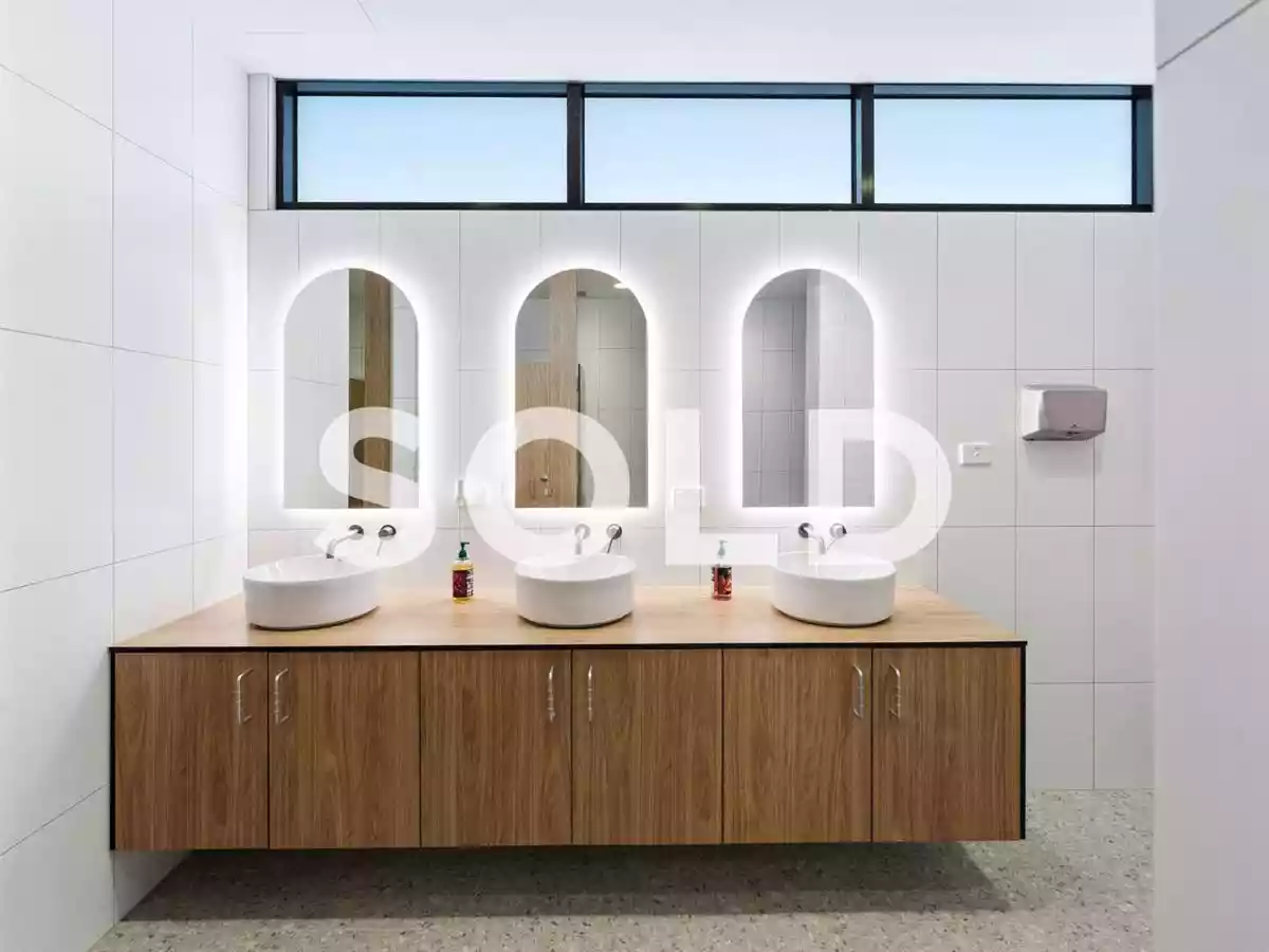 493 Mountain Highway